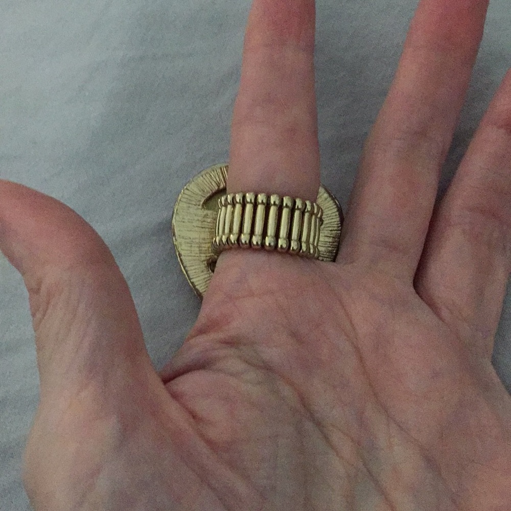 Leopard Heart Ring - Picture 2 of 5